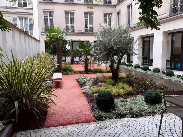 Après aménagement paysager pour entreprises à Buchelay